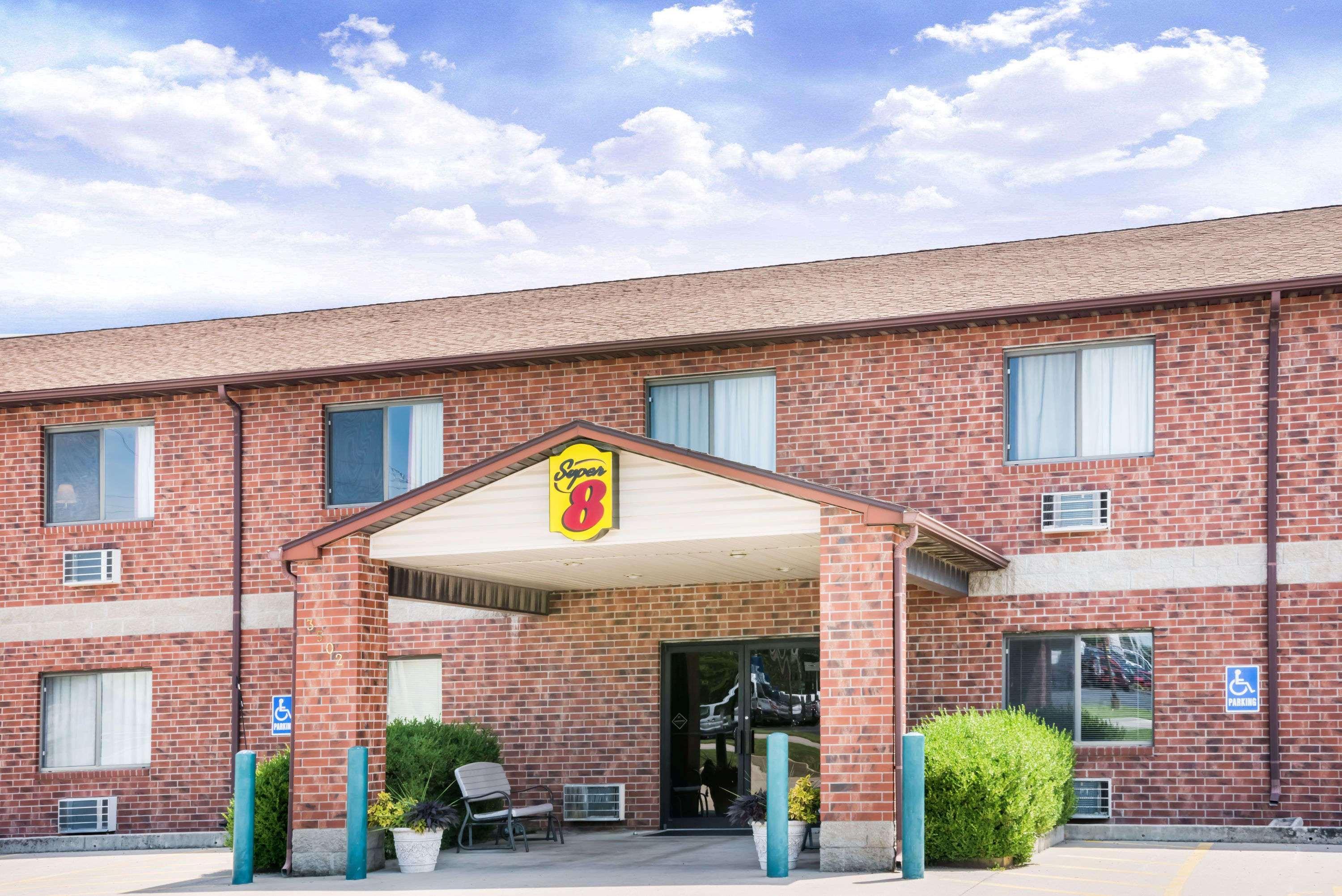 ซูเปอร์ 8 บาย วินด์แฮม ชานุต Hotel Chanute ภายนอก รูปภาพ