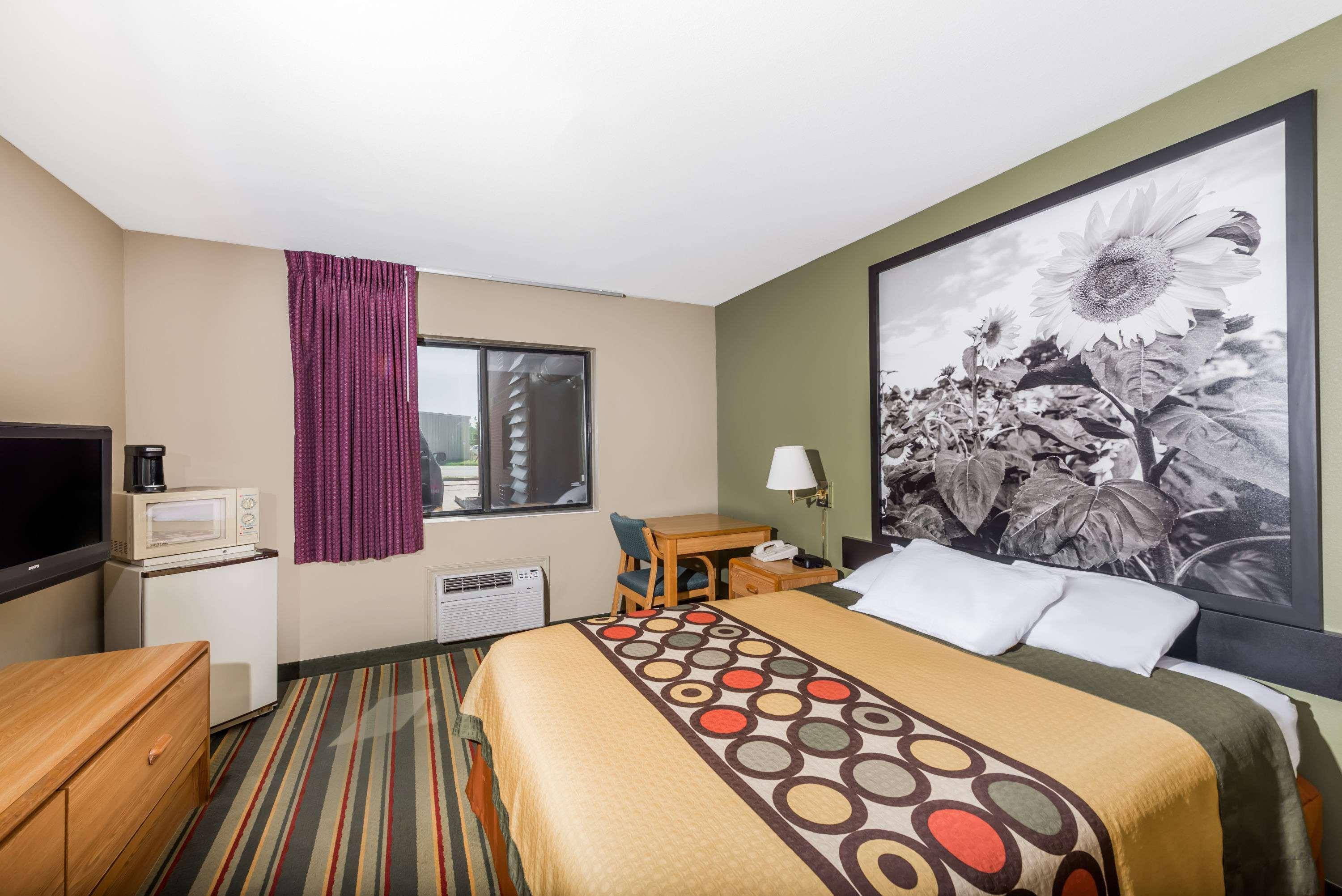 ซูเปอร์ 8 บาย วินด์แฮม ชานุต Hotel Chanute ภายนอก รูปภาพ
