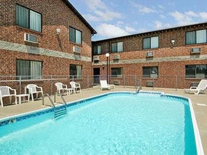 ซูเปอร์ 8 บาย วินด์แฮม ชานุต Hotel Chanute ภายนอก รูปภาพ