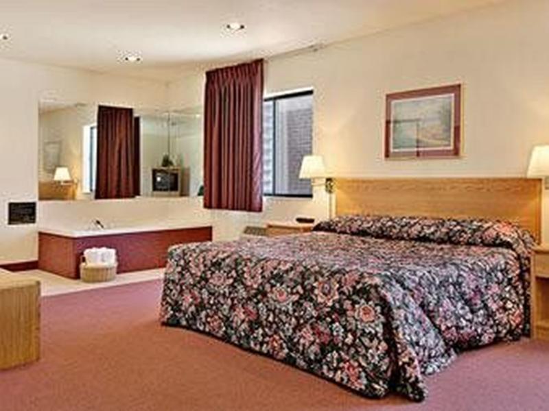 ซูเปอร์ 8 บาย วินด์แฮม ชานุต Hotel Chanute ภายนอก รูปภาพ
