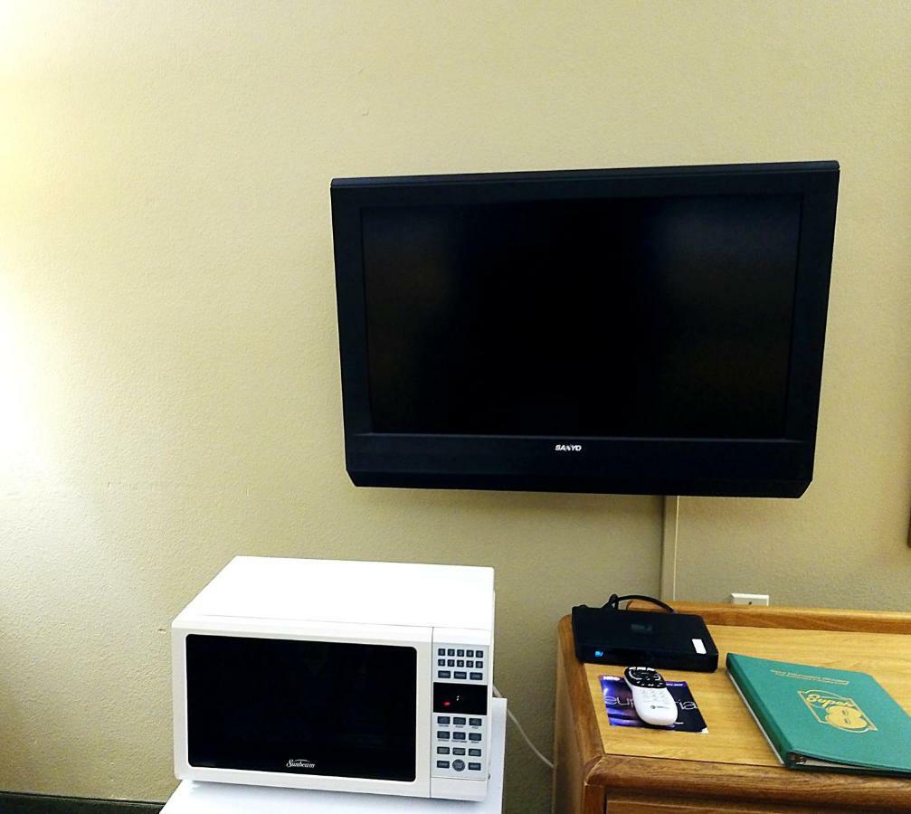 ซูเปอร์ 8 บาย วินด์แฮม ชานุต Hotel Chanute ภายนอก รูปภาพ